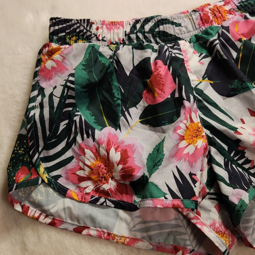 Old Navy Active Hawaiian Go-Dry Running Shorts Size XS - Picture 4 of 16